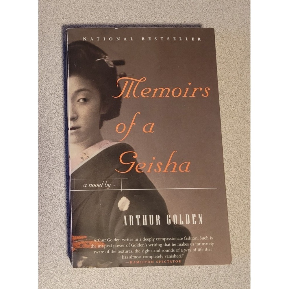 Memoirs of a Geisha: a novel by Arthur Golden 1999 Paperback Romantic Historical